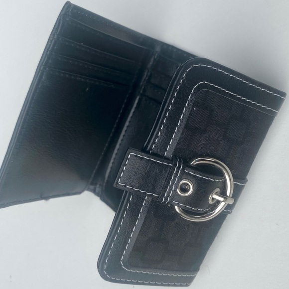 โผ๏ธLAST CHANCE ๐2/$20 New Suzy Shier Card Holder Vegan Leather Fold Wallet - Picture 8 of 15